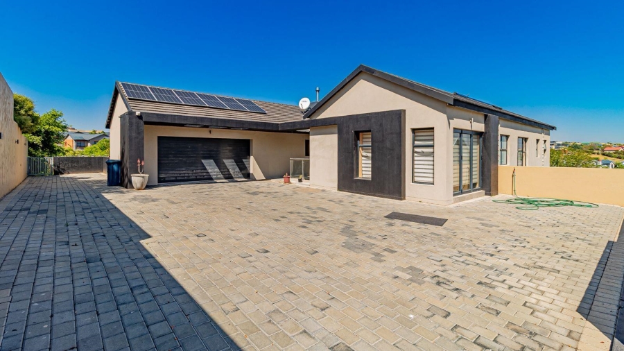 4 Bedroom Property for Sale in The Hills Game Reserve Estate Gauteng