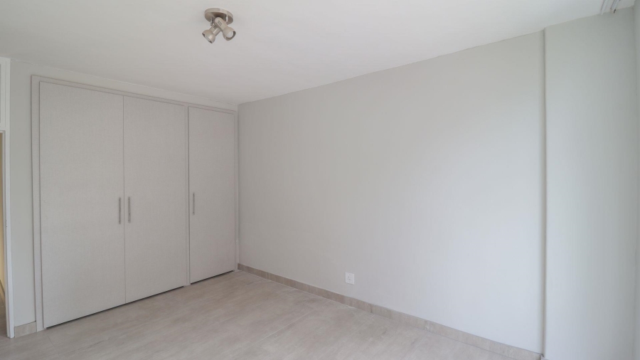 To Let 3 Bedroom Property for Rent in Constantia Kloof Gauteng