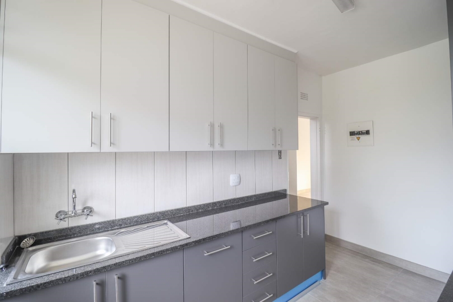 To Let 2 Bedroom Property for Rent in Constantia Kloof Gauteng