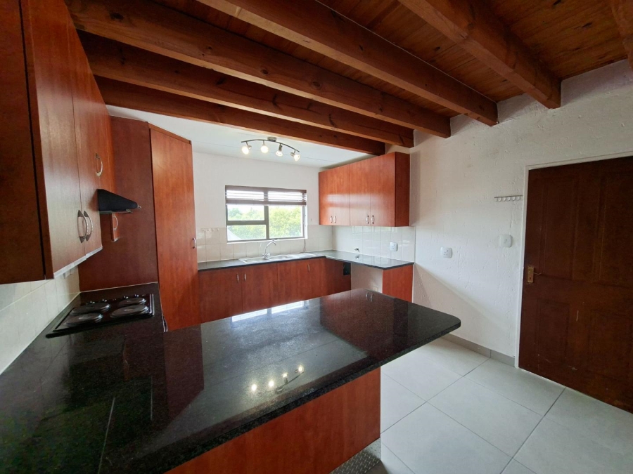 To Let 2 Bedroom Property for Rent in Sunninghill Gauteng