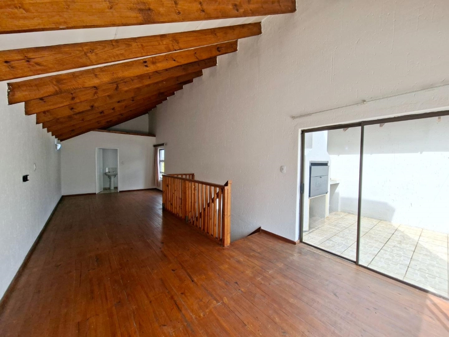 To Let 2 Bedroom Property for Rent in Sunninghill Gauteng