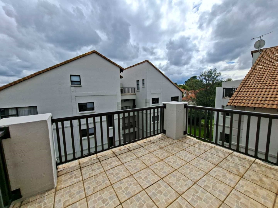 To Let 2 Bedroom Property for Rent in Sunninghill Gauteng