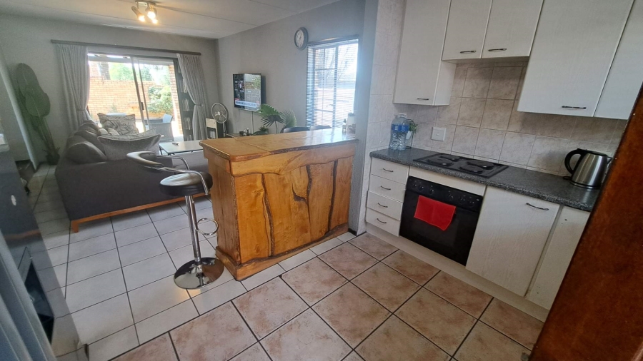 2 Bedroom Property for Sale in North Riding Gauteng