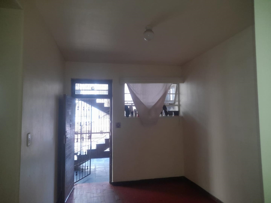 1 Bedroom Property for Sale in Hillbrow Gauteng