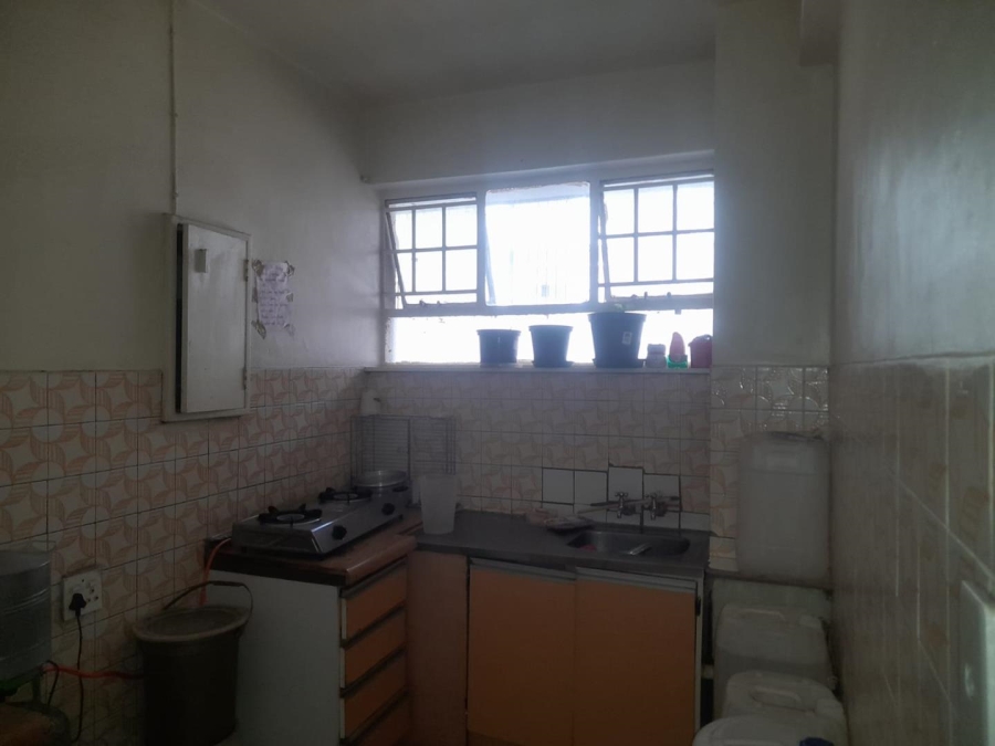 1 Bedroom Property for Sale in Hillbrow Gauteng