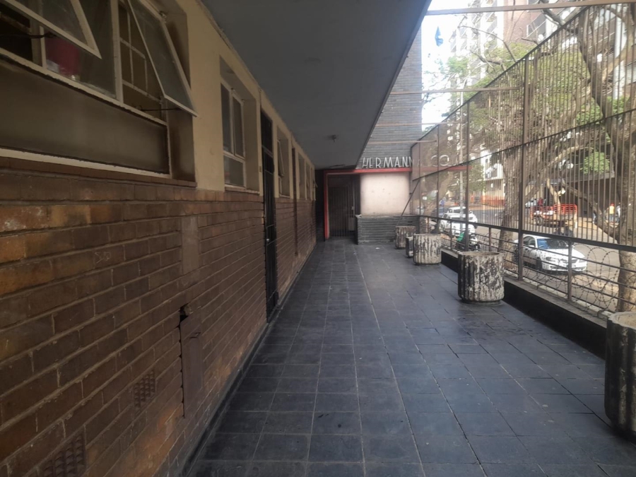 1 Bedroom Property for Sale in Hillbrow Gauteng