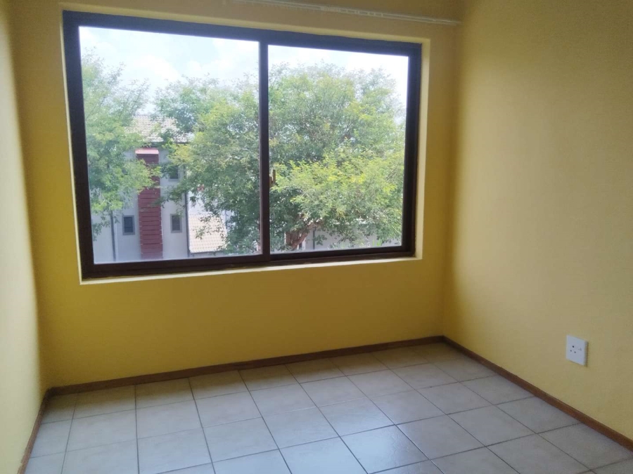 2 Bedroom Property for Sale in Honeydew Grove Gauteng