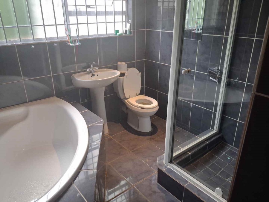 4 Bedroom Property for Sale in Monument Park Gauteng