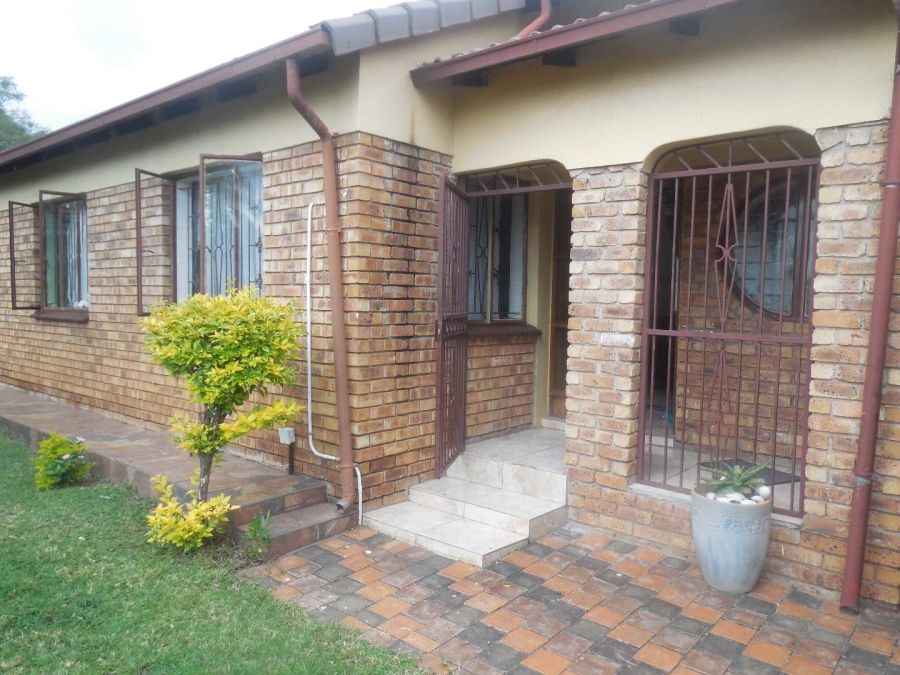 3 Bedroom Property for Sale in Lindo Park Gauteng