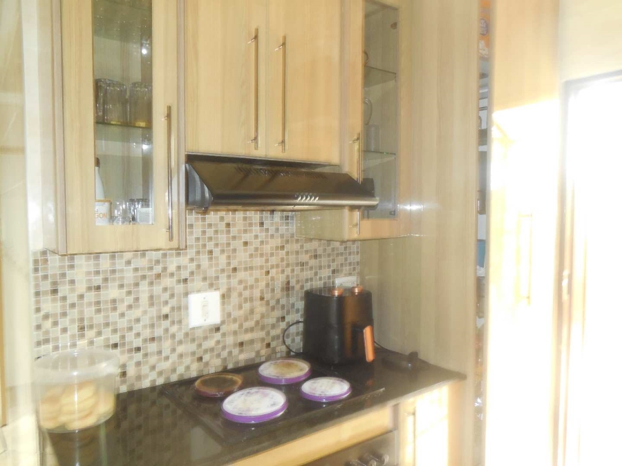 3 Bedroom Property for Sale in Lindo Park Gauteng