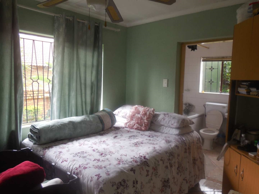 3 Bedroom Property for Sale in Lindo Park Gauteng