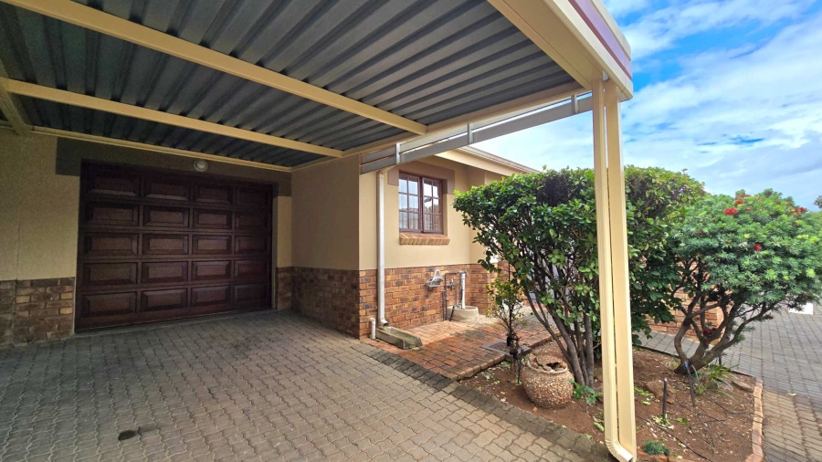 2 Bedroom Property for Sale in Montana Gauteng