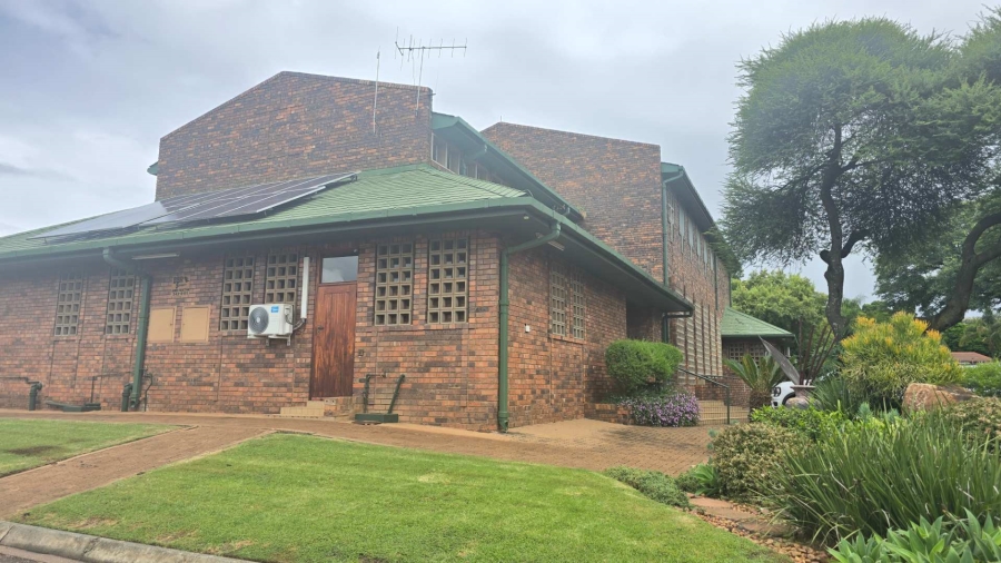 2 Bedroom Property for Sale in Montana Gauteng