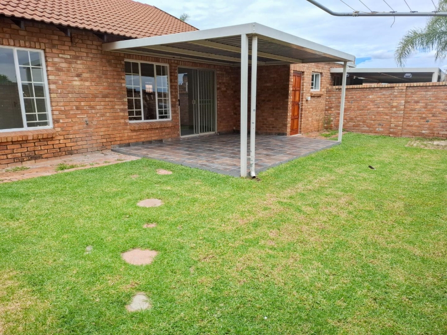2 Bedroom Property for Sale in Elardus Park Gauteng