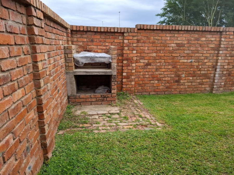 2 Bedroom Property for Sale in Elardus Park Gauteng