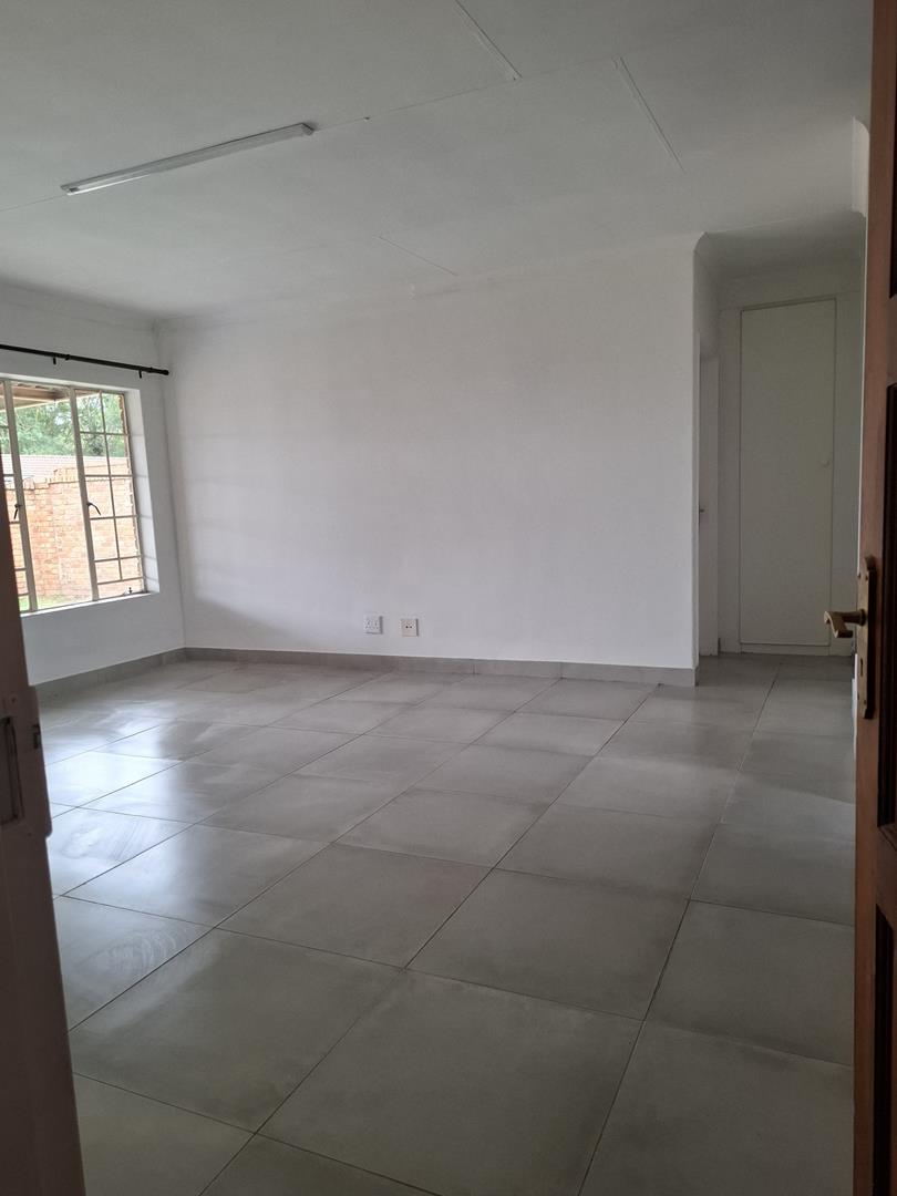 2 Bedroom Property for Sale in Elardus Park Gauteng