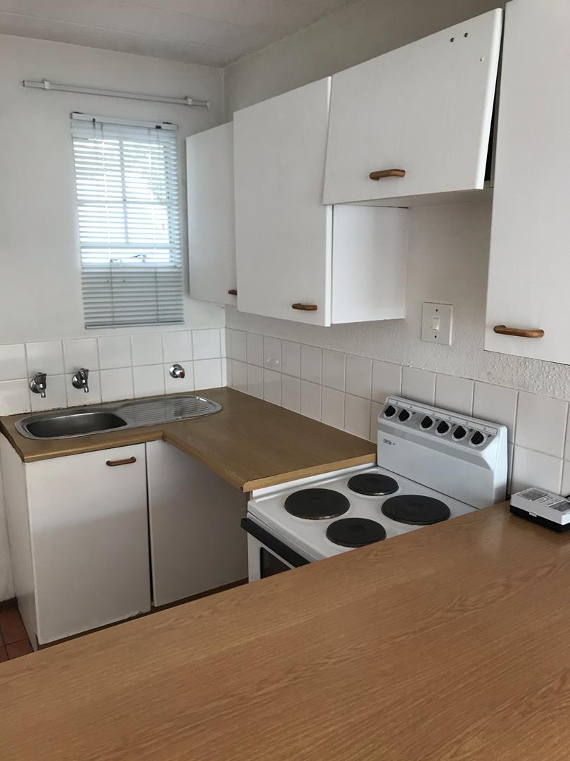 2 Bedroom Property for Sale in Groenkloof Gauteng