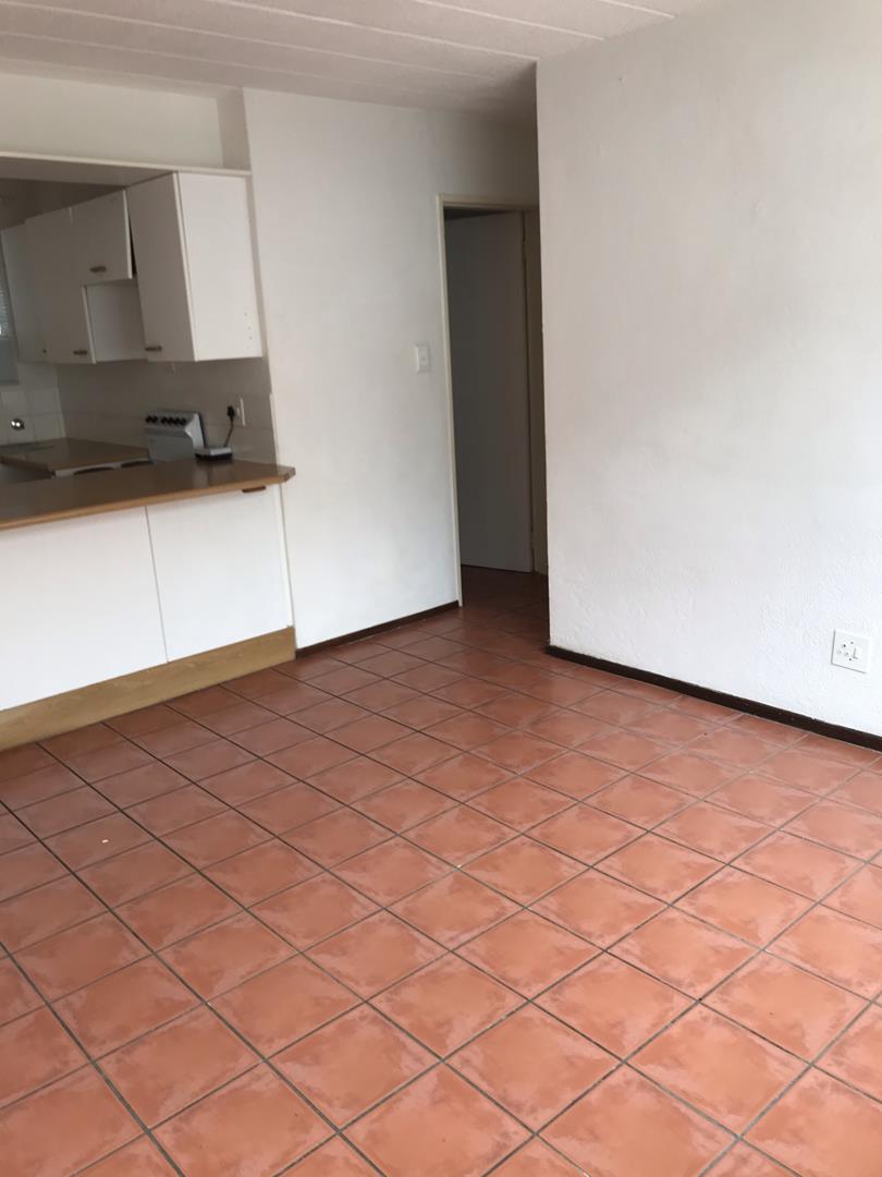 2 Bedroom Property for Sale in Groenkloof Gauteng