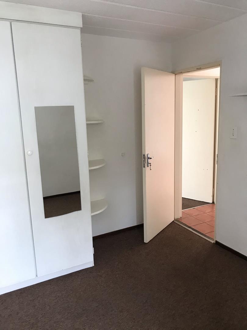 2 Bedroom Property for Sale in Groenkloof Gauteng