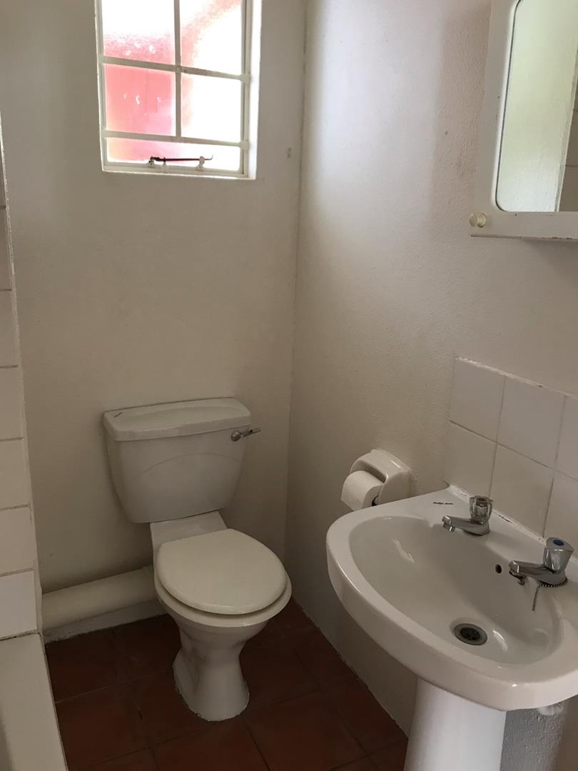 2 Bedroom Property for Sale in Groenkloof Gauteng