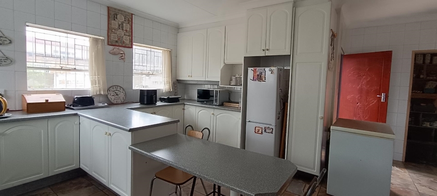 3 Bedroom Property for Sale in Nimrod Park Gauteng