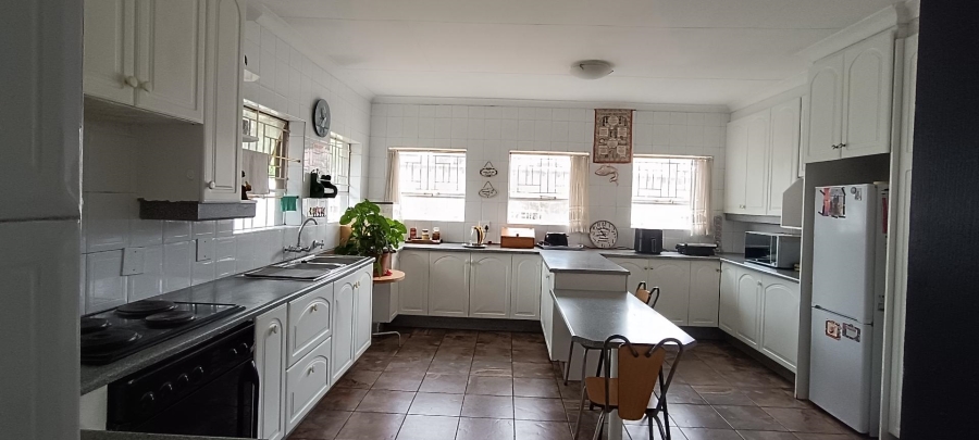 3 Bedroom Property for Sale in Nimrod Park Gauteng