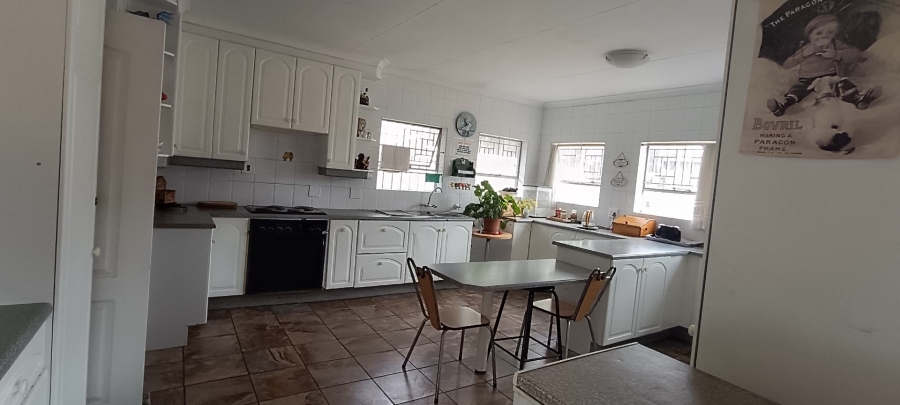 3 Bedroom Property for Sale in Nimrod Park Gauteng