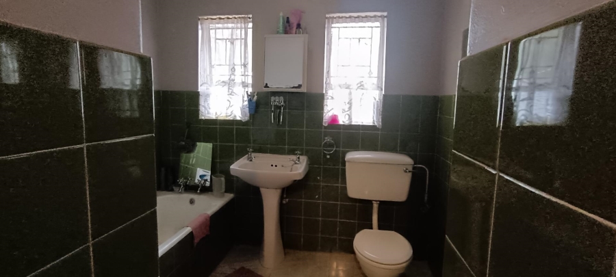 3 Bedroom Property for Sale in Nimrod Park Gauteng