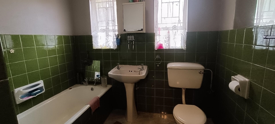 3 Bedroom Property for Sale in Nimrod Park Gauteng