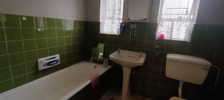 3 Bedroom Property for Sale in Nimrod Park Gauteng