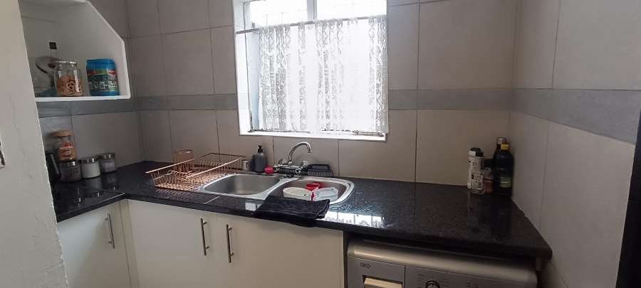 3 Bedroom Property for Sale in Nimrod Park Gauteng