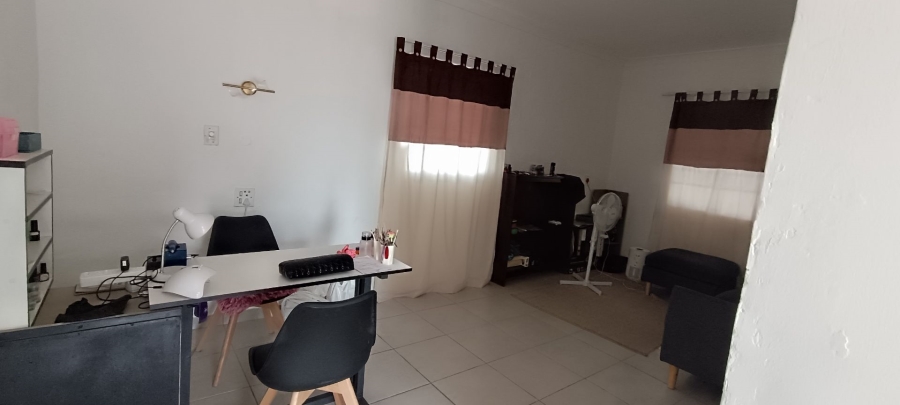 3 Bedroom Property for Sale in Nimrod Park Gauteng