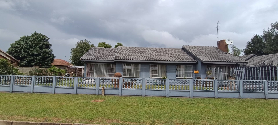 3 Bedroom Property for Sale in Nimrod Park Gauteng