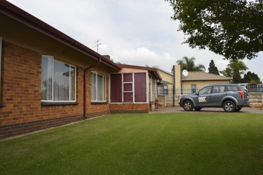 3 Bedroom Property for Sale in Birchleigh Gauteng