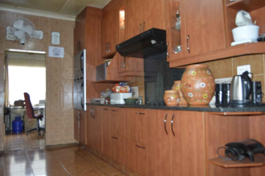 3 Bedroom Property for Sale in Birchleigh Gauteng