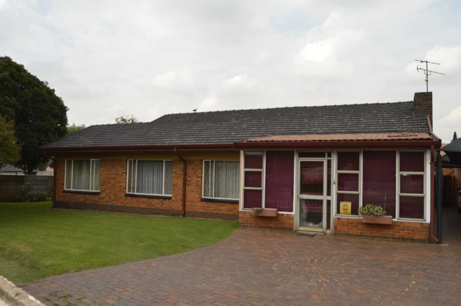 3 Bedroom Property for Sale in Birchleigh Gauteng