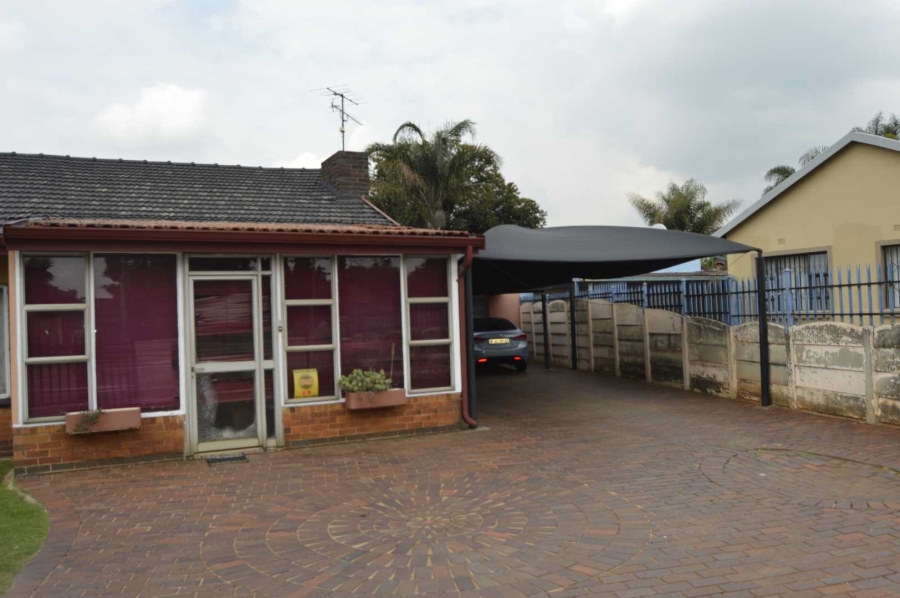3 Bedroom Property for Sale in Birchleigh Gauteng