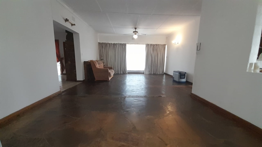 5 Bedroom Property for Sale in Birchleigh Gauteng