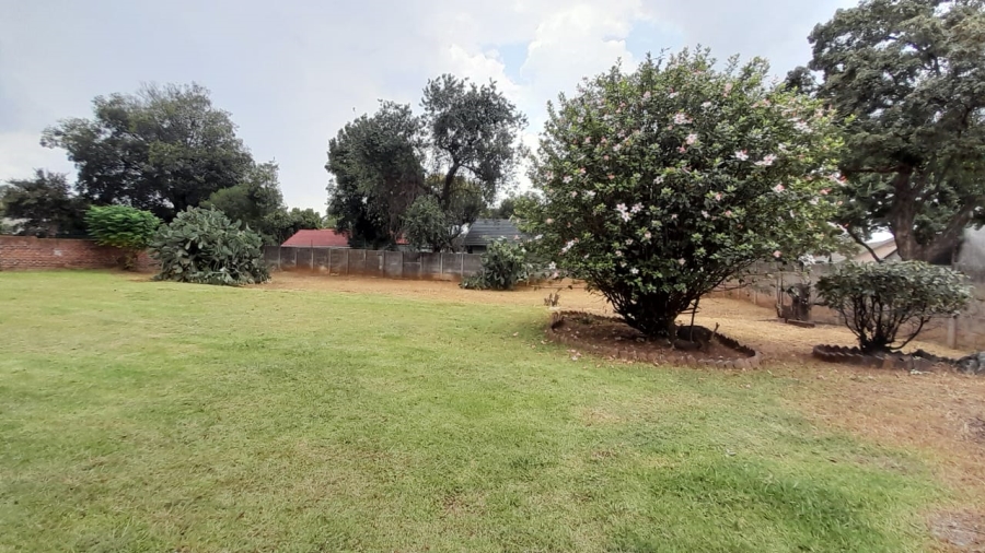 5 Bedroom Property for Sale in Birchleigh Gauteng