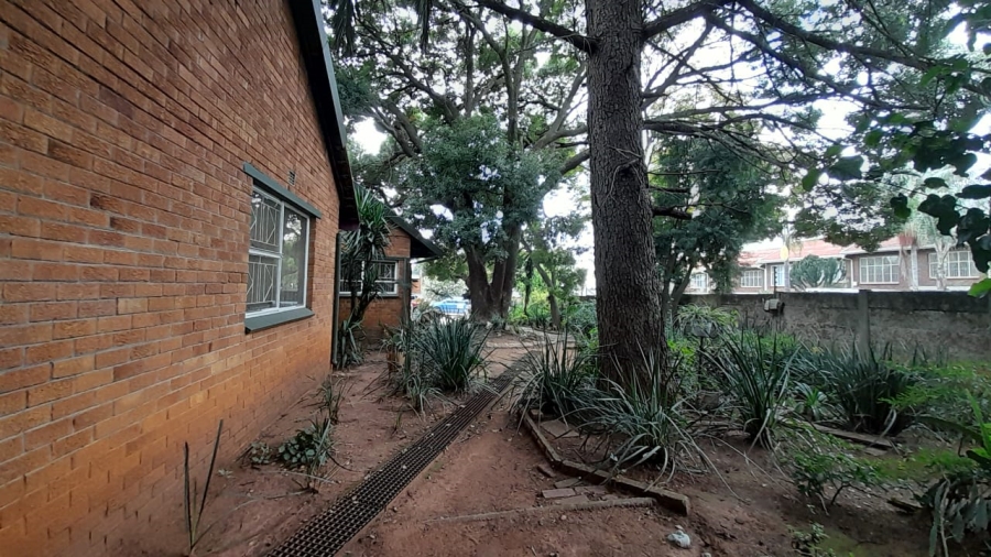 5 Bedroom Property for Sale in Birchleigh Gauteng