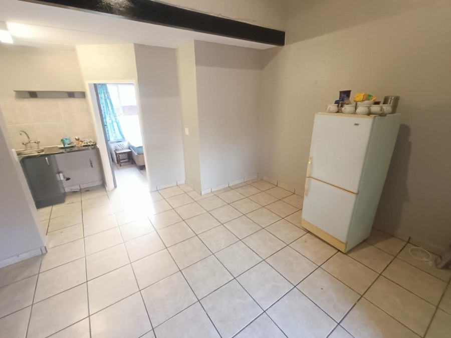 2 Bedroom Property for Sale in Rooihuiskraal Gauteng