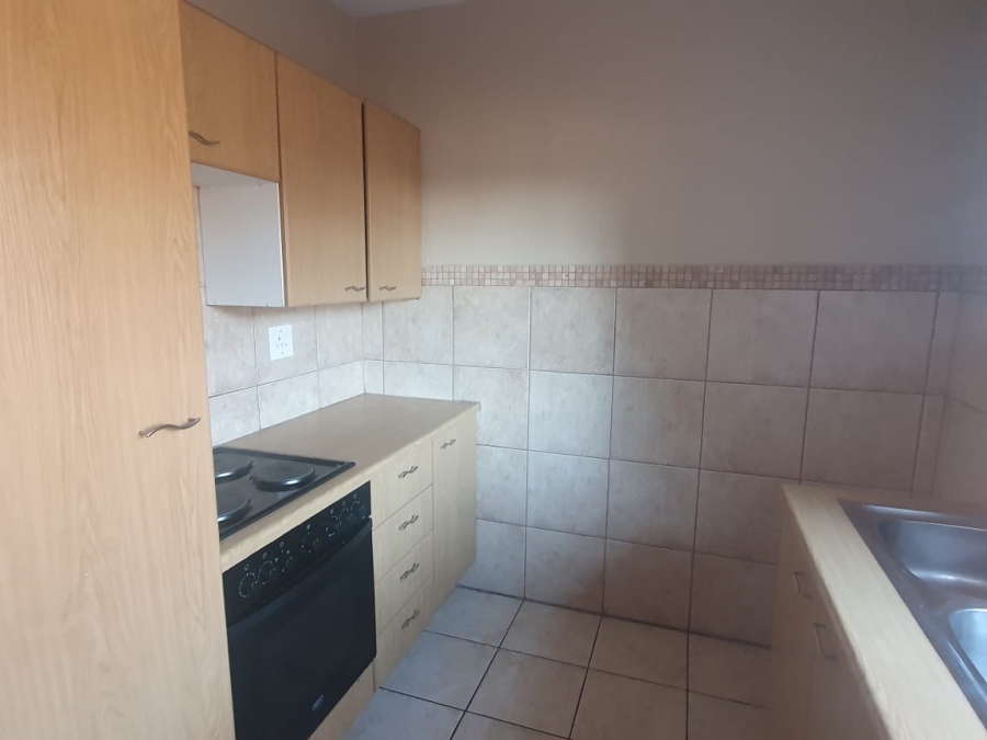 To Let 2 Bedroom Property for Rent in Erasmuskloof Gauteng