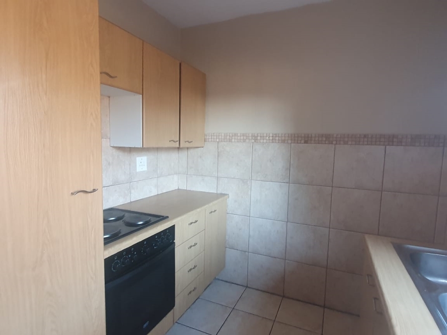 To Let 2 Bedroom Property for Rent in Erasmuskloof Gauteng