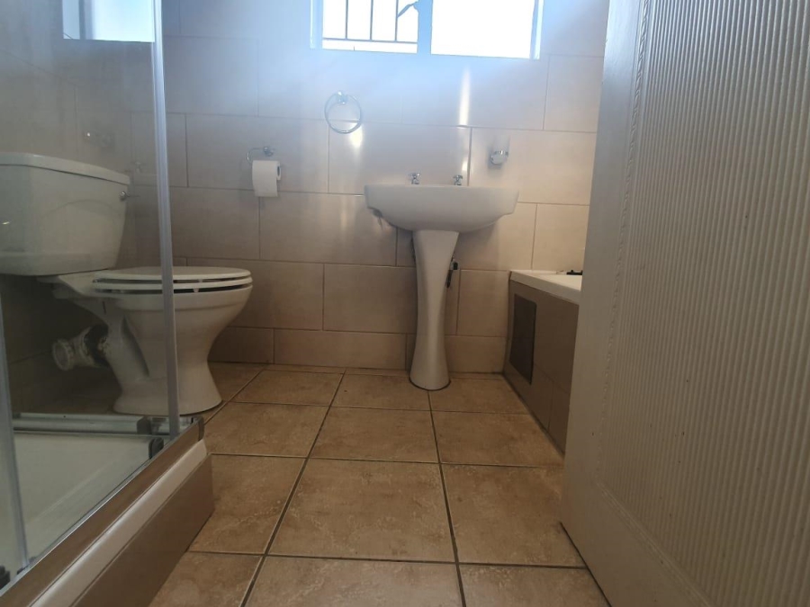 To Let 2 Bedroom Property for Rent in Erasmuskloof Gauteng