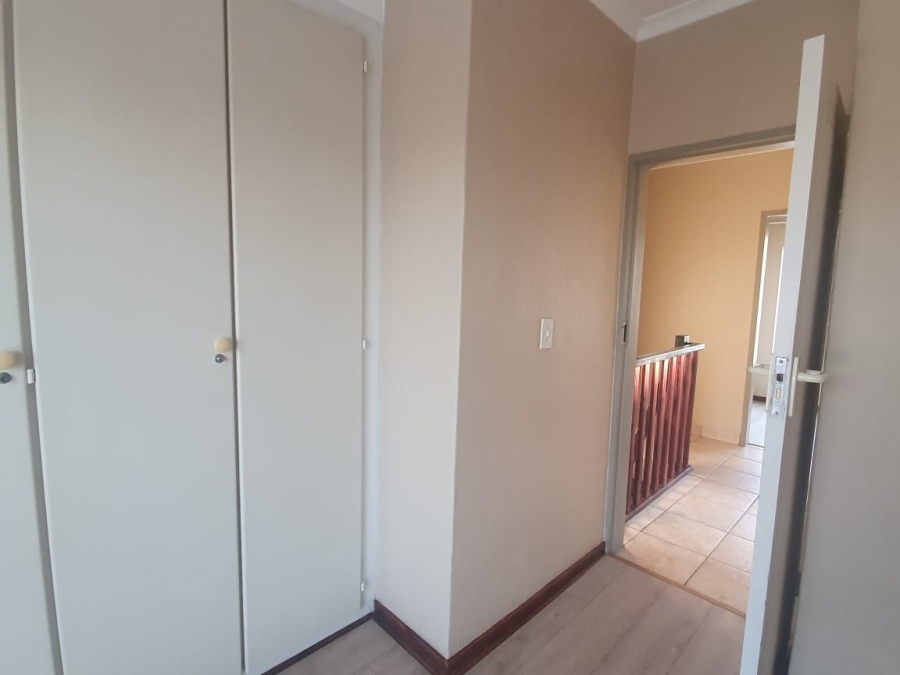 To Let 2 Bedroom Property for Rent in Erasmuskloof Gauteng