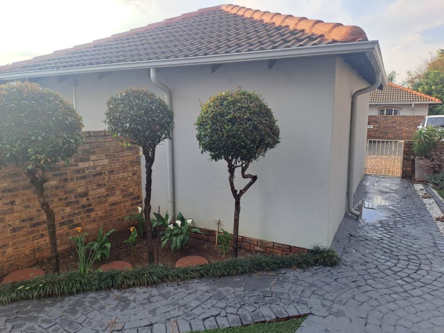 To Let 2 Bedroom Property for Rent in Erasmuskloof Gauteng