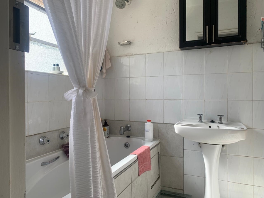 3 Bedroom Property for Sale in Brackendowns Gauteng