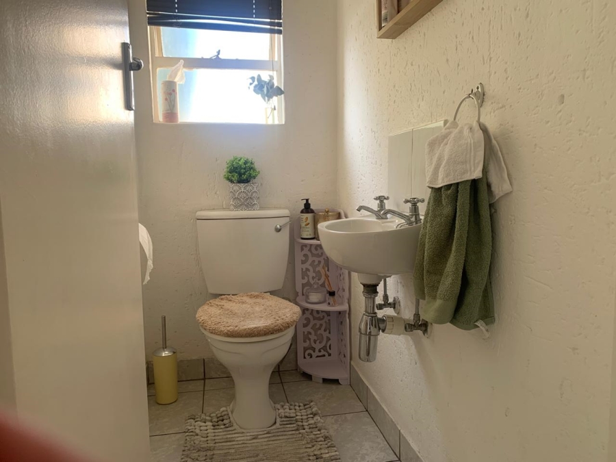 3 Bedroom Property for Sale in Brackendowns Gauteng