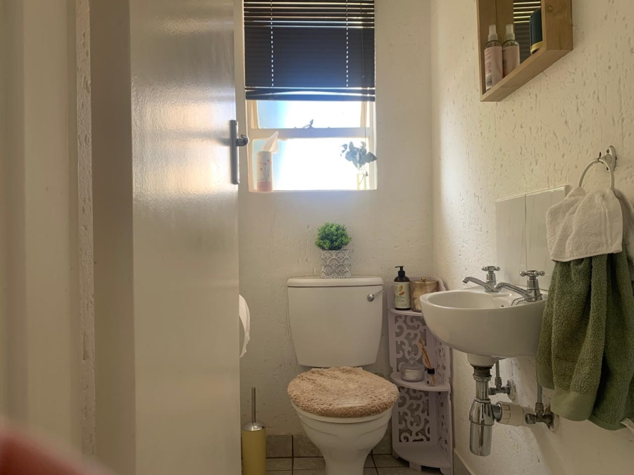 3 Bedroom Property for Sale in Brackendowns Gauteng