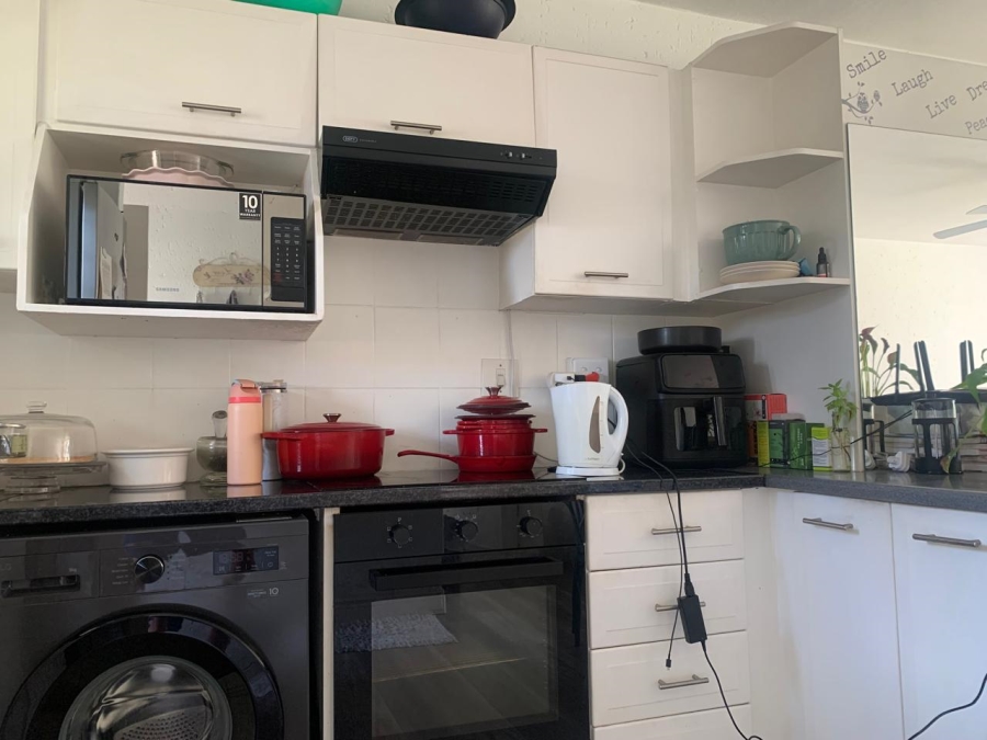 3 Bedroom Property for Sale in Brackendowns Gauteng